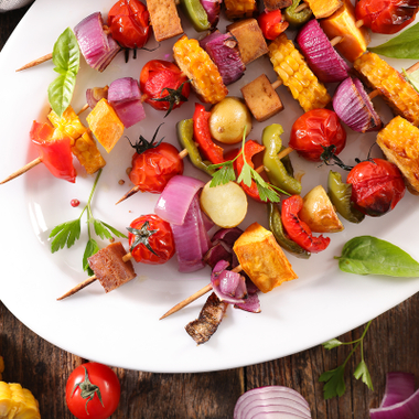 Brochette au tofu avec des légumes