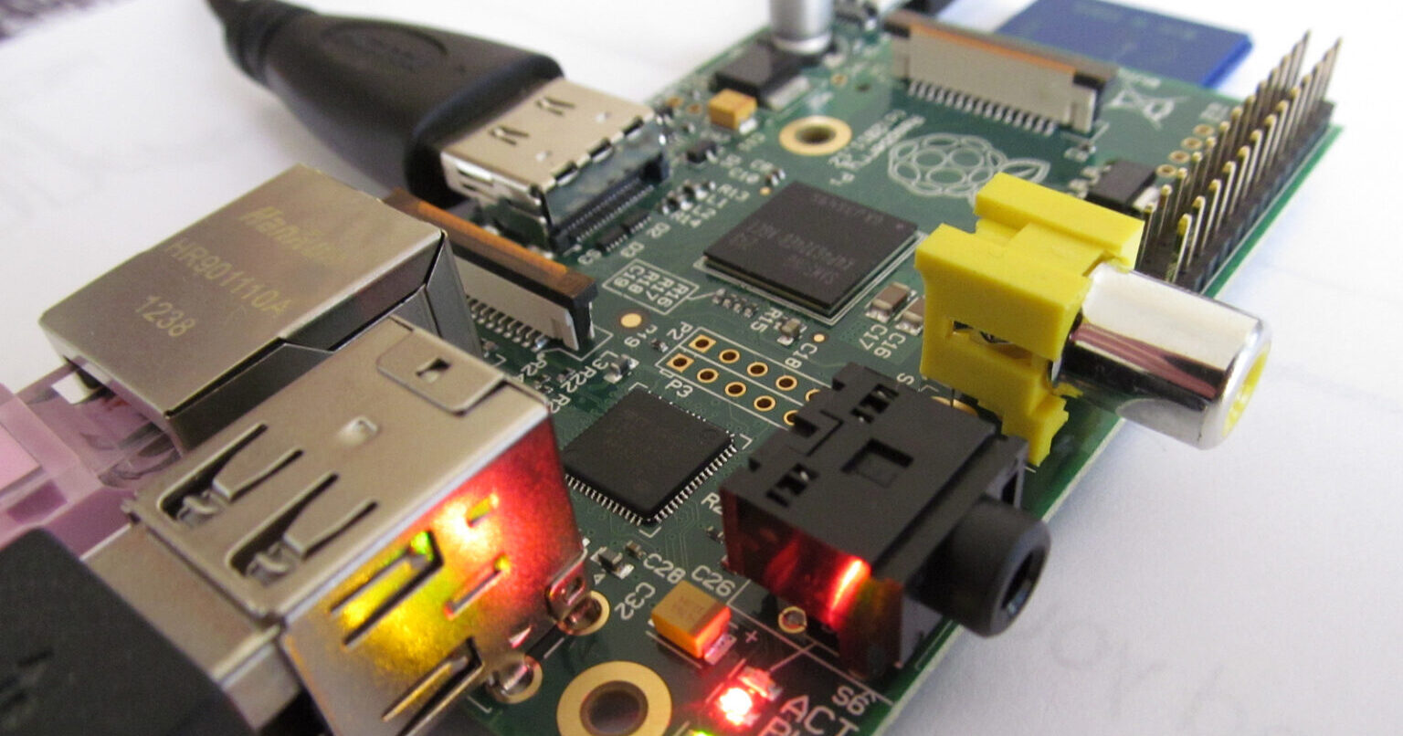 Photo d'une carte électronique Raspberry Pi